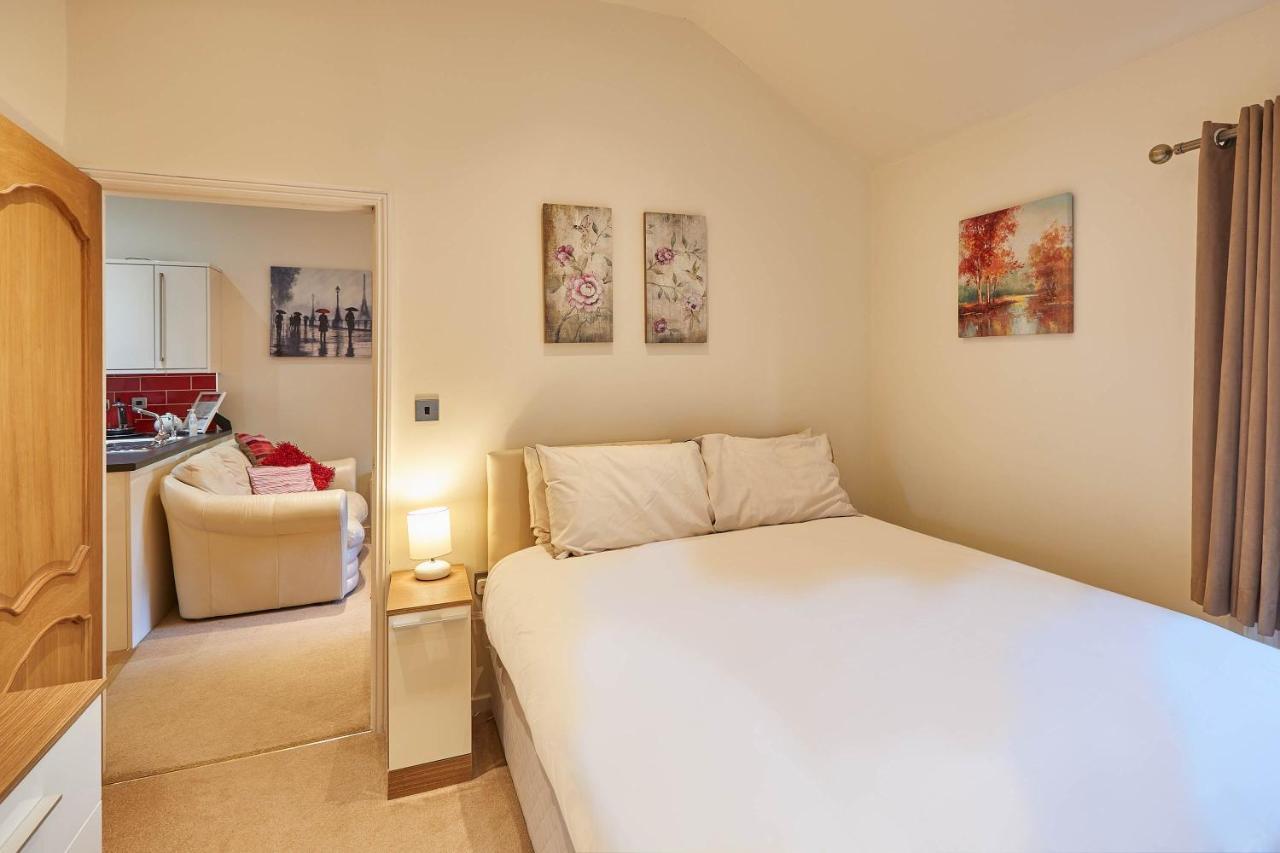 Host & Stay - Folkton Cottages Scarborough Room photo